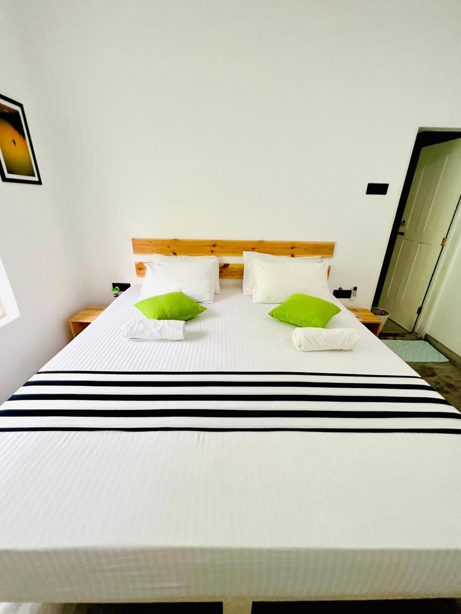Mahagedara Dickwella Otel Dış mekan fotoğraf
